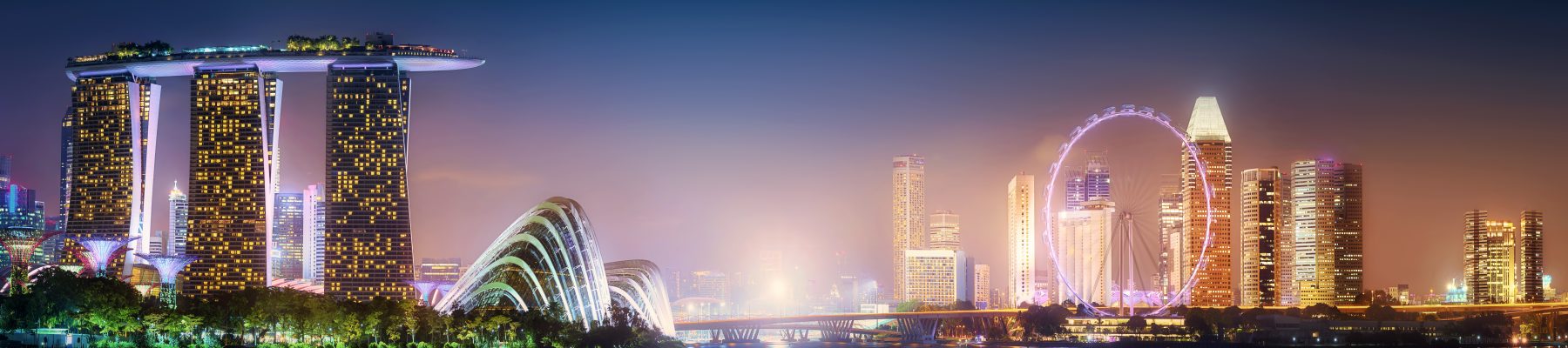 Vibrant,Panorama,Background,Of,Singapore,Skyline,At,The,Business,Bay